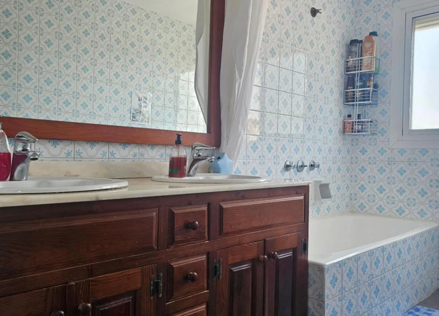 Habitacion Privada Comoda Centro Malaga Vialia Estacion De Tren Maria Zambrano Y Tambien Cerca A La Playa Проживание в семье